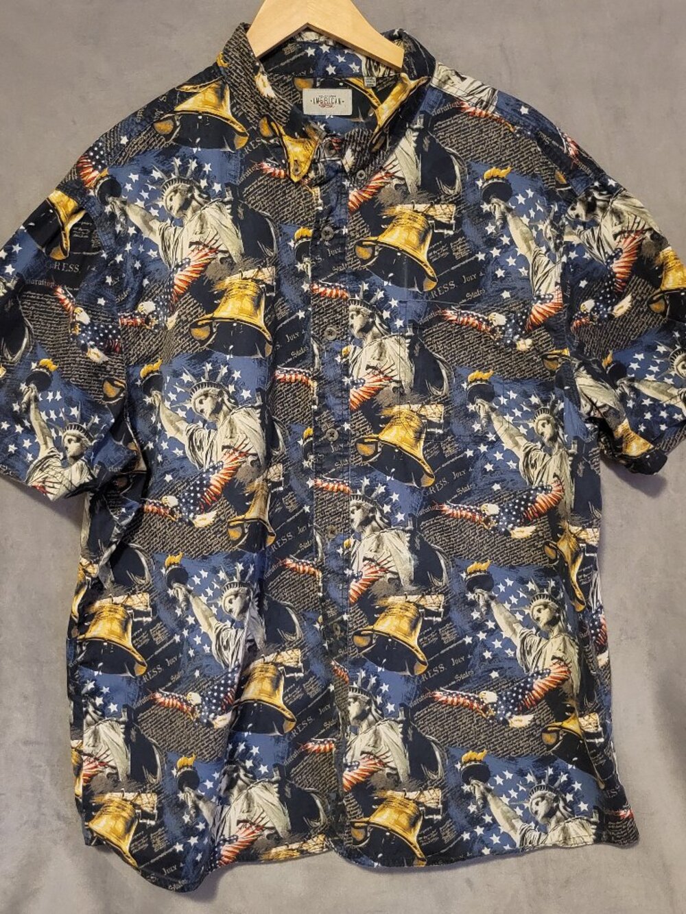 American Legacy Patriotic Button Down Shirt Men’s 2XL Statue of Liberty Bell USA